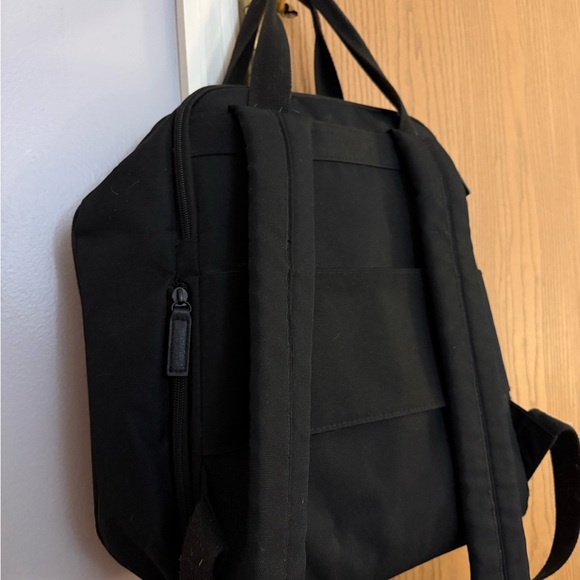BEIS The Expandable Backpack in black - Picture 7 of 8